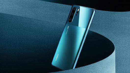 Huawei выпускает новыq смартфон серии P30 